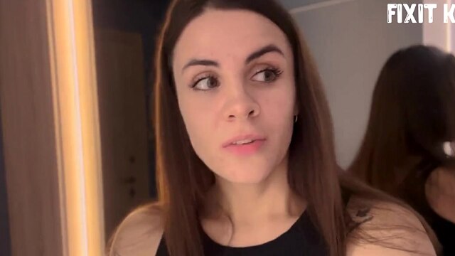 Hot Blowjob from the Neighbor Fixit Kitty Near the Mirror