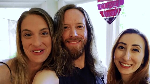 Swingers Enjoy Amazing FFM Threesome - Lustery