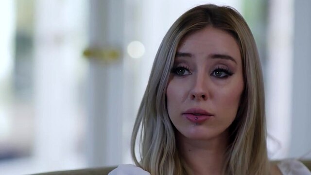 SWEETHEARTVIDEO - Stepsisters Haley Reed And Anna Claire Clouds Enjoy An Orgasmic Holiday