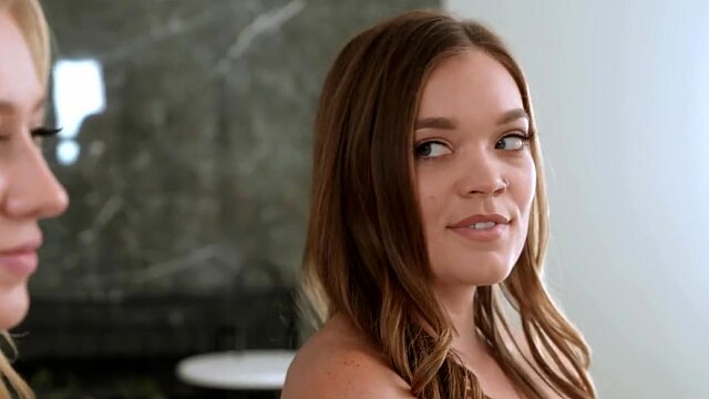 Katie Kush to Stepbro, "Come get a Slice of My Pie" - S29:E7